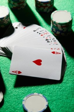 ratuliga login mobile app interface showing sportsbook and live-dealer options